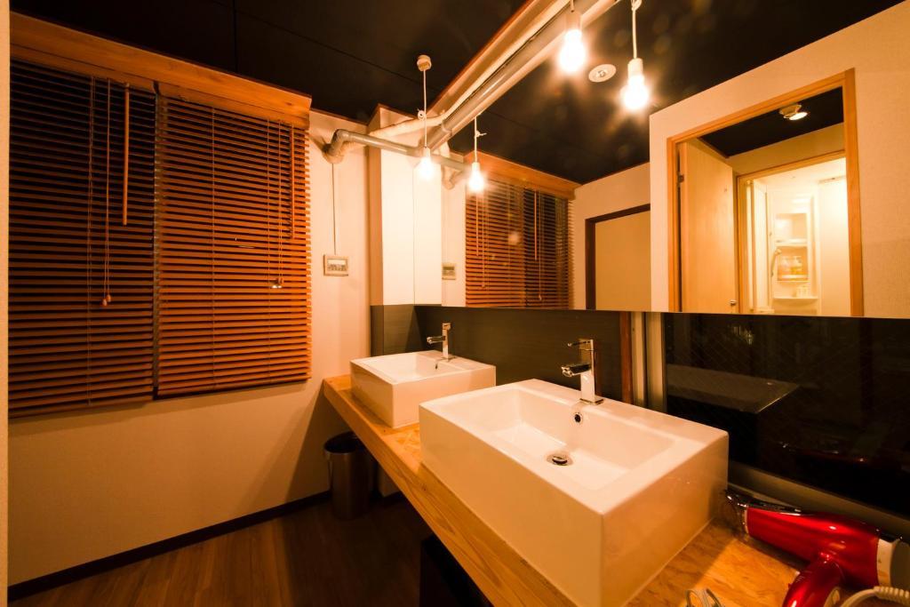 Hakata Gofukumachi Hostel Takataniya Fukuoka  Exterior photo