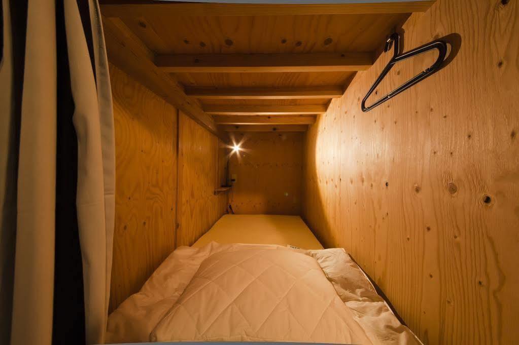 Hakata Gofukumachi Hostel Takataniya Fukuoka  Exterior photo